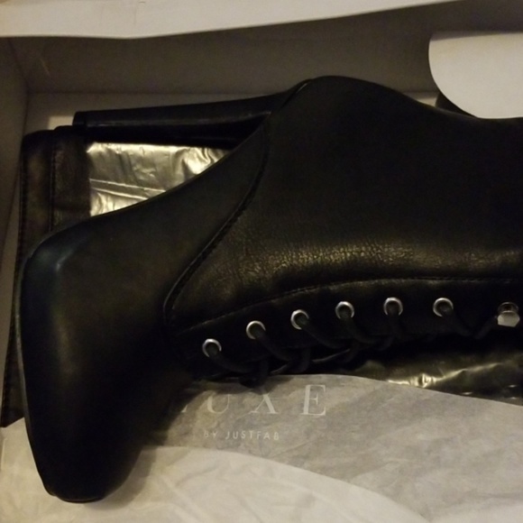 WOMENS LUXE BY JUSTFAB NEW HEELS BOOTS 6.5 - Picture 2 of 7